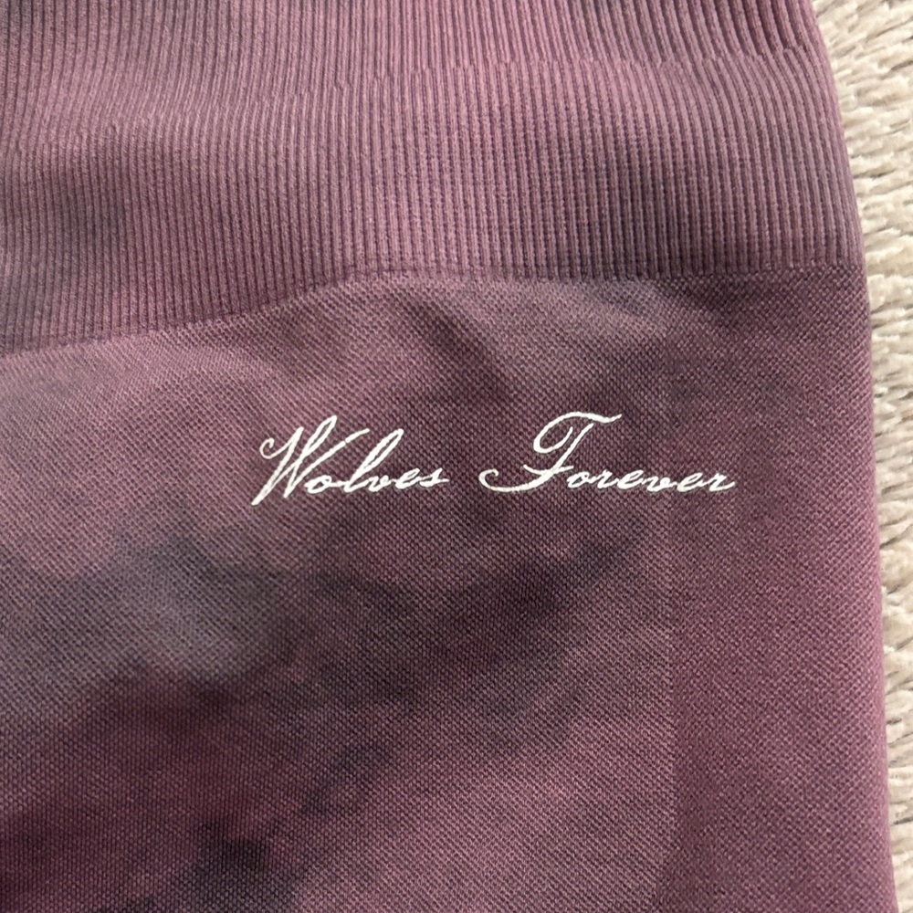 Darc Sport Mauve Tie-Dye Athletic Crop Top & High-Waist Shorts Set - Picture 2 of 7